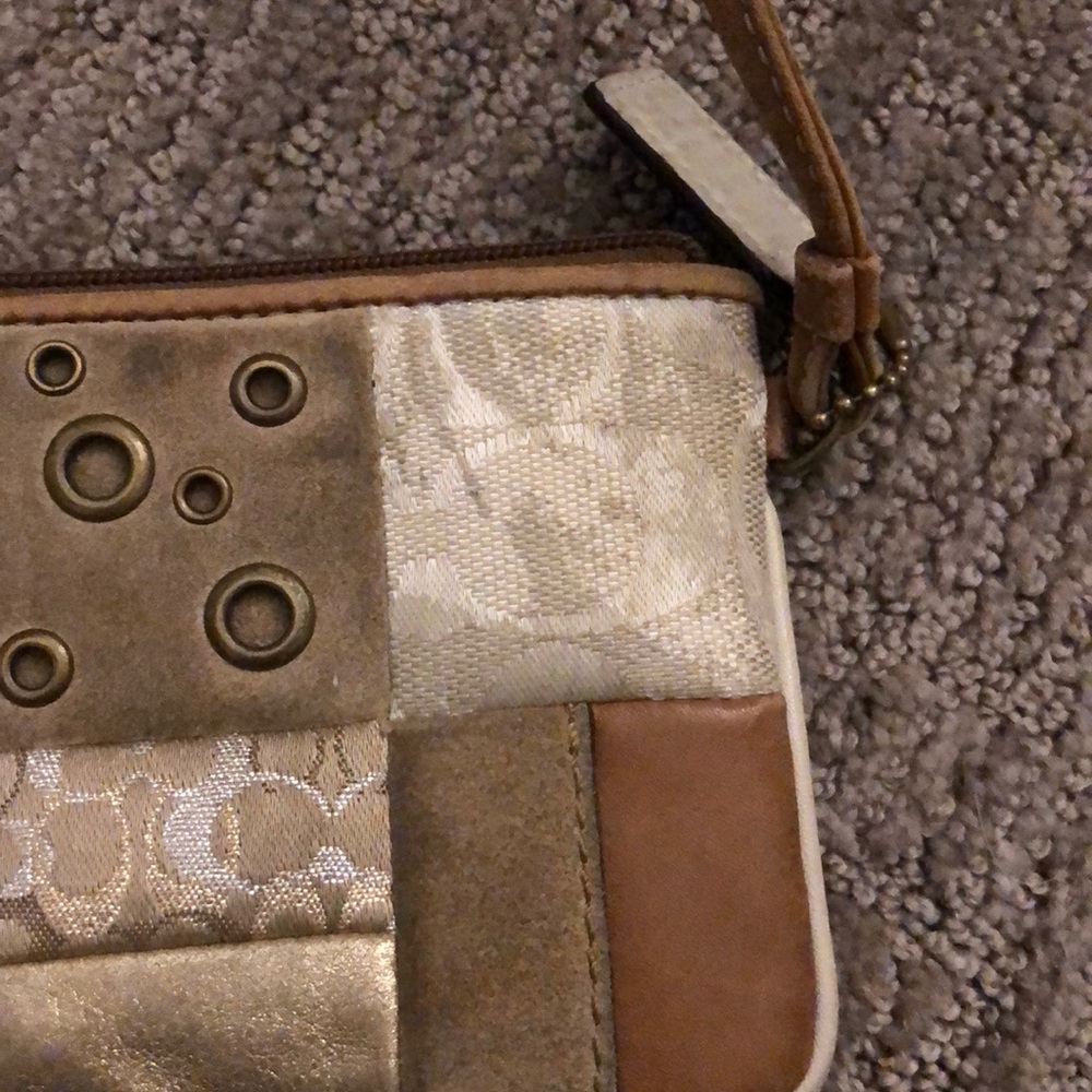Coach patchwork wristlet - Picture 3 of 6